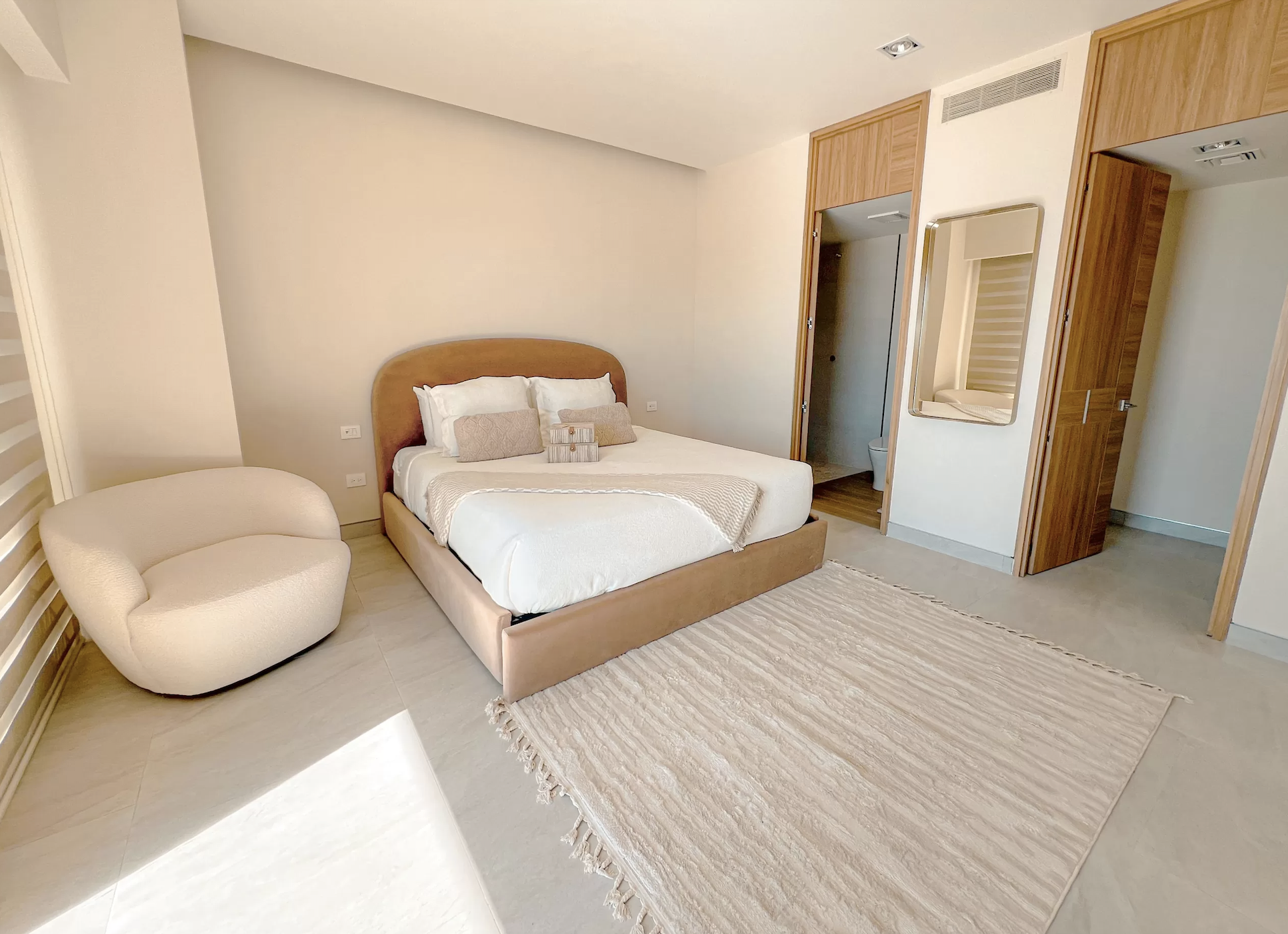 Two Bedroom Traditional - Image 3